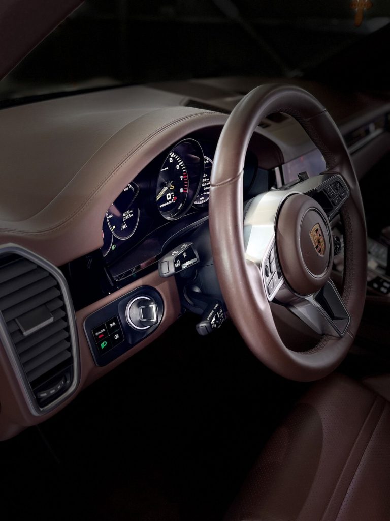 porsche-cayenne-00001