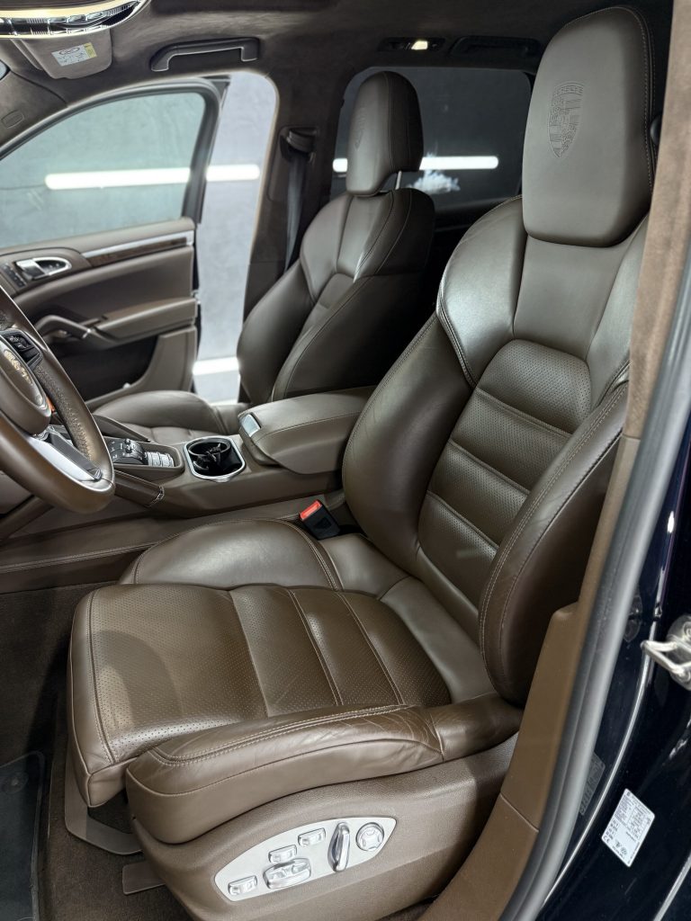Porsche Cayenne S - 2