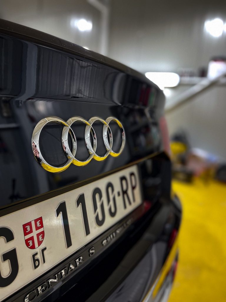 audi-a8-12